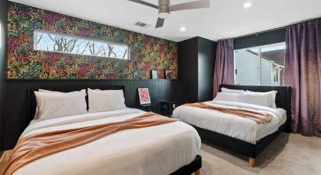 Delores House by Avantstay Movie Theater + Outdoor Kitchen + Modern East Austin Home Near Downtown + Breweries + Live Music, Забронировать Дом для отпуска Остин Greater Austin