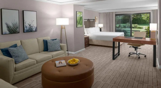 Полулюкс Tommy Bahama Miramonte Resort & Spa