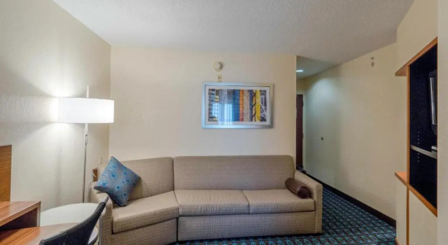 Люкс Fairfield Inn & Suites by Marriott Cleveland Streetsboro