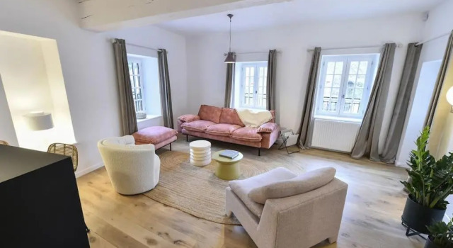 Коттедж La Maison Rose, chaleureuse et luxueuse