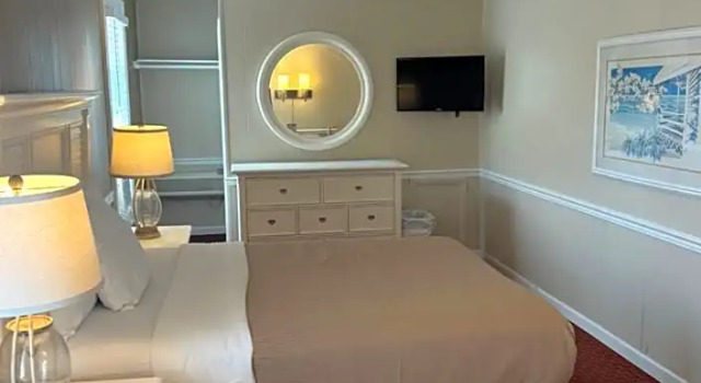 Двухместный номер Standard с балконом The Admiral Hotel/Motel