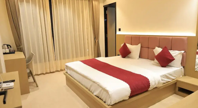 Номер Executive The Basil Hotel