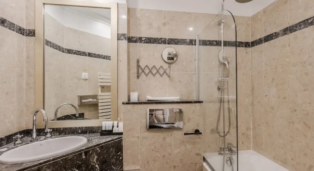 Номер Superior Hotiday Room Collection - Paris Arc de Triomphe
