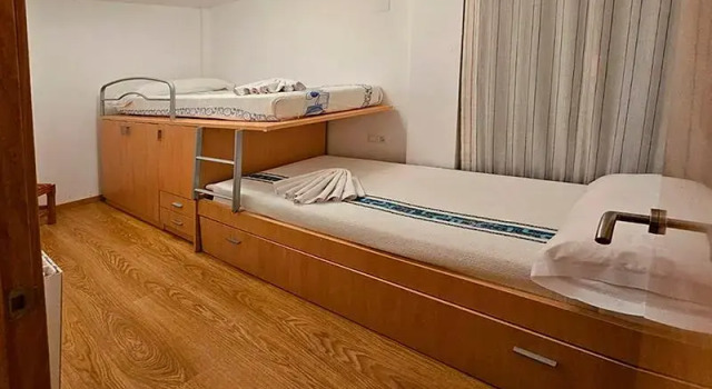 Apartamentos Canfranc Pueblo 3000, Buchen Sie Ferienwohnung Canfranc 