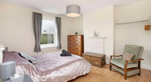 Коттедж с 4 комнатами Spacious 4 bed house in fabulous seaside town