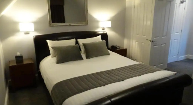 Полулюкс The Beeches Hotel & Leisure Club
