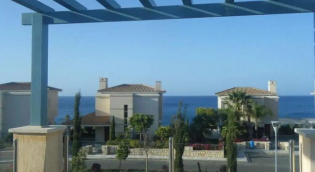 Вилла с 3 комнатами Amorosa Villas