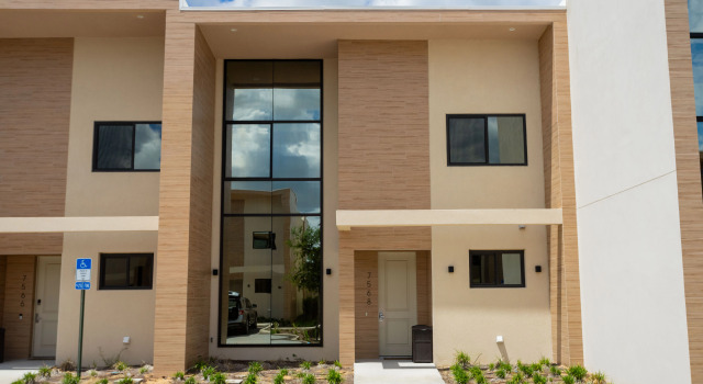 Gorgeous 3 Bd Close to Disney   Magic Village 7568