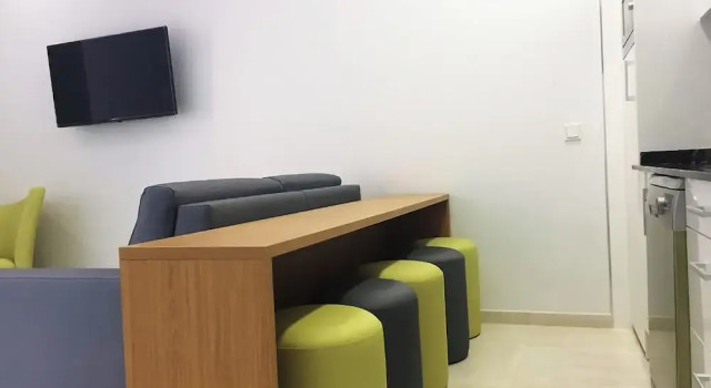 Апартаменты с 3 комнатами с видом на бассейн Feelathome Rivero Apartments