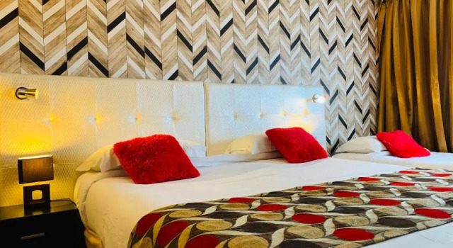 Номер Premium Grand Hôtel de Nîmes 4 étoiles