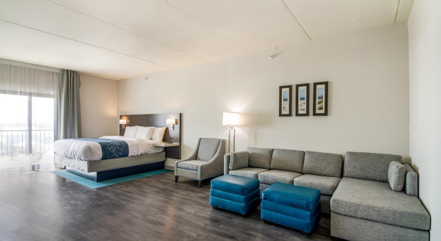 Comfort Inn & Suites Gulf Shores East Beach near Gulf State Park, Забронировать Отель Галф-Шорс Alabama Gulf