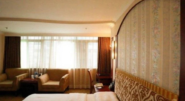 Ease Garden Hotel - Shenzhen, Rezerwuj Hotel Hotele w Shenzhen z parkingiem, Parking