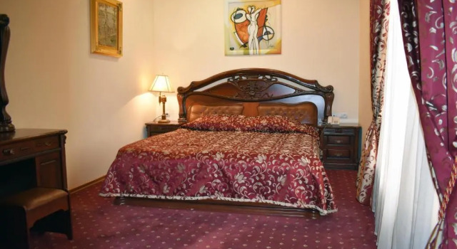 Suite Armenian Royal Palace