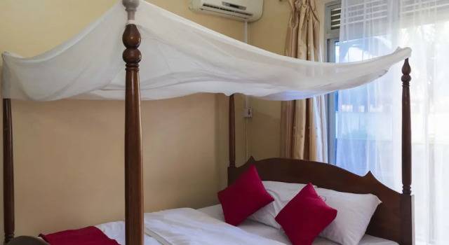 Номер Standard Rwenzori International Hotel