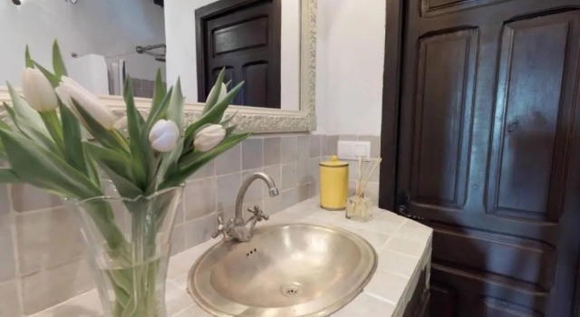 Коттедж La casa del piano - Beautiful 18th century house with courtyard & pool