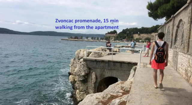 Студия Deluxe Awesome Stone House