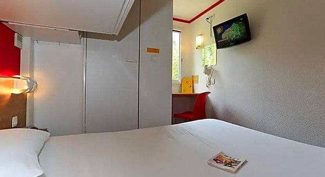 Трёхместный номер Premium Kyriad ECO - Bordeaux Est Lormont