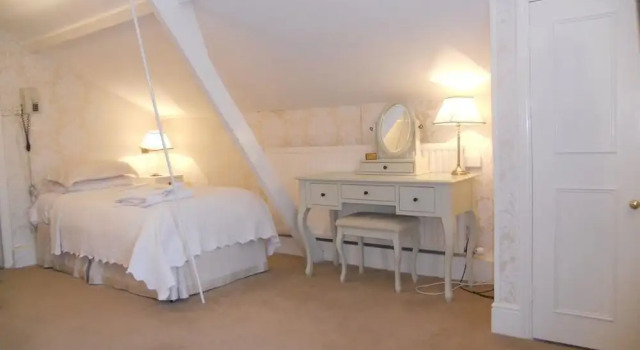 Двухместный номер Standard Bentley Tower Hotel