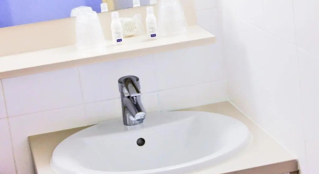 Четырёхместный номер Standard Дуплекс Kyriad Paris Est - Bois de Vincennes