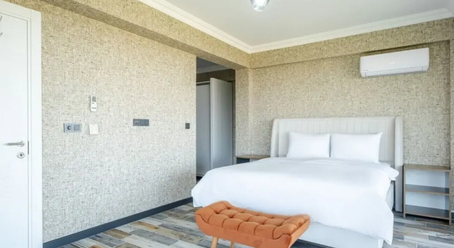 Villa With Private Pool and Garden in Kartepe, Varaa Villa Hotellit Marmara-alue pysäköinnillä, Pysäköinti