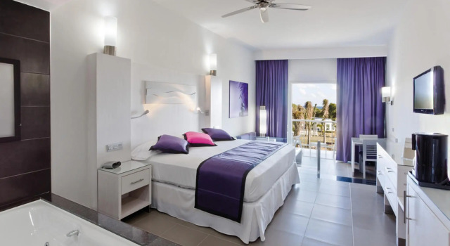 Полулюкс Superior Riu Palace Mexico