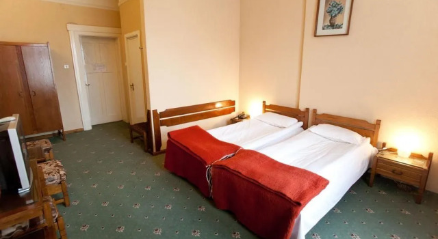 Coroana Hotel