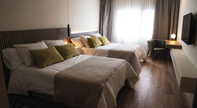 Четырёхместный номер Superior Howard Johnson Hotel, Spa & Convention Center Bahia Blanca
