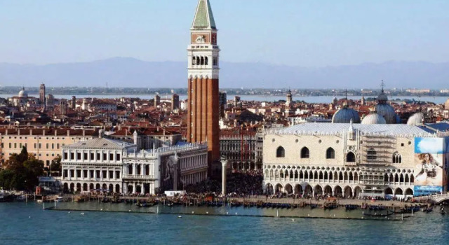 Апартаменты ANDREA Venice FLAT 3rd Floor