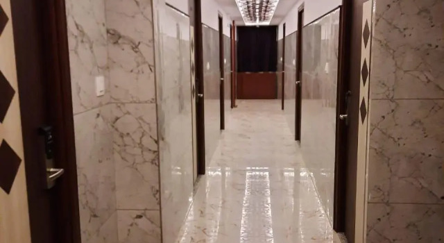 Hotel UR Comforts Jayanagar, Забронировать Отель Джаянагар Бангалор, рядом с Больница NIMHANS