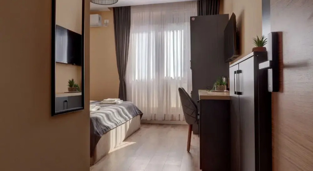 Двухместный номер Deluxe с видом на сад Midtown Prishtina Stays