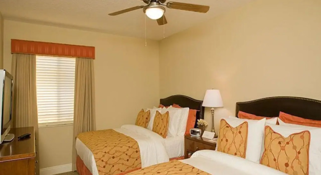 Четырёхместный люкс с видом на город Sun Harbour Boutique Hotel