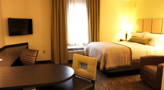 Люкс Candlewood Suites Sioux City - Southern Hills by IHG