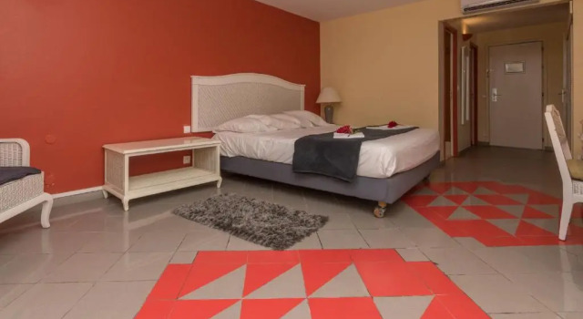 Résidence La vieille tour, Reserva ahora Hotel Hoteles en Grande-Terre con aparcamiento, Aparcamiento
