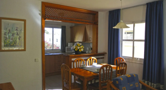 Семейные апартаменты с 2 комнатами с балконом Apartamentos Moguima