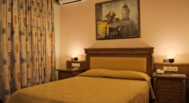 Hotel Acropole, Забронировать Отель Патра Ахея