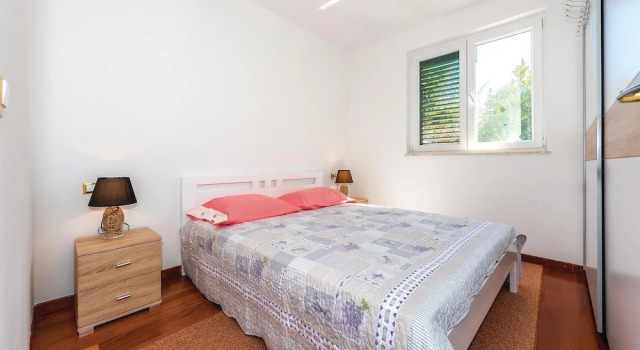 Nice Home in Rogoznica With Wifi and 3 Bedrooms