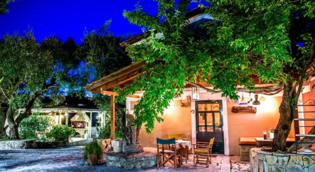 Коттедж Дуплекс Ilyessa Cottages