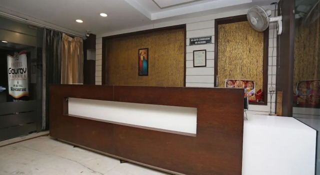 Oyo 24646 Hotel Gaurav Palace