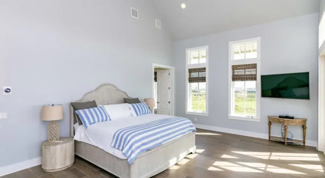 Brand New Gulf Views for 12 on the Golf Course by RedAwning