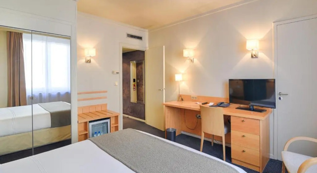 Двухместный номер Comfort Hôtel Des Artistes