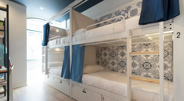 Кровать в общем номере The Central House Lisbon Baixa