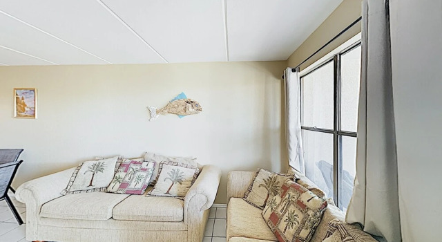 New Listing! Coastal W/ Pool - Walk To Beach 2 Bedroom Condo, Buchen Sie Ferienwohnung Padre Island USA