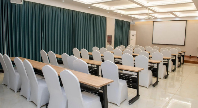 Hanting Hotel Cixian Yizhong, Book Hotel Handan Hebei