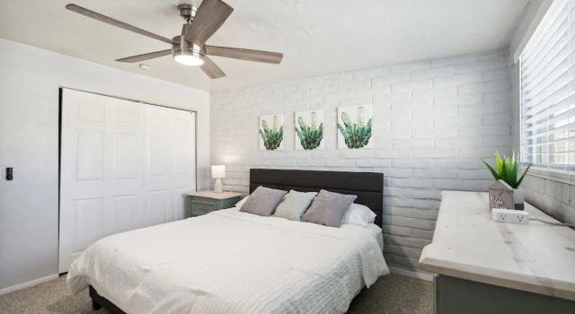 Коттедж Family-friendly Desert Oasis 5 Bedroom Home by RedAwning