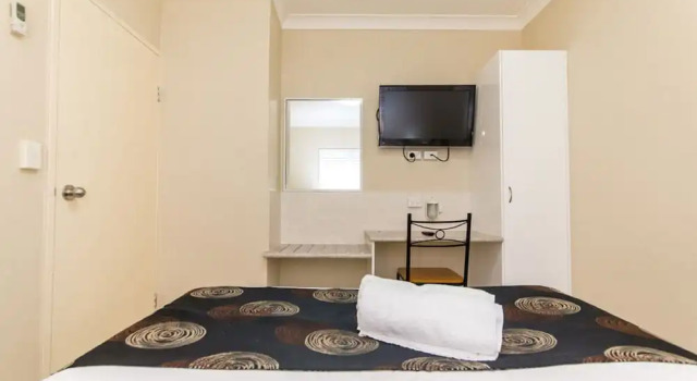 Villa Capri Motel, Забронировать Мотель Рокгемптон Southern Great Barrier Reef, рядом с Department of Health Queensland