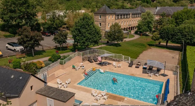 LHÔTEL DES BAINS - Salles-la-Source, Réserver Hôtel Salles-la-Source Aveyron