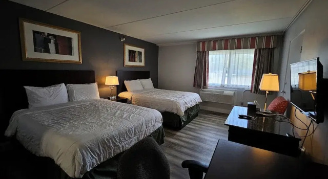 Четырёхместный номер Standard Center Street Value Inn