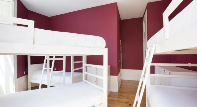 Кровать в общем номере Best Guest Porto Hostel