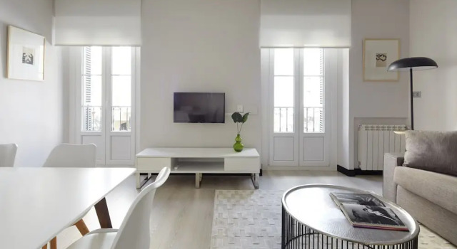 Hamabi Apartment by FeelFree Rentals, Забронировать Апартаменты/квартира Отели Сан-Себастьян с парковкой, рядом с Доностия-Сан-Себастьян Аквариум, Парковка