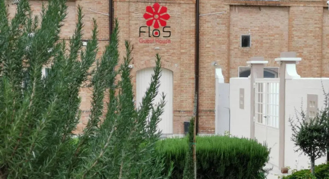 FLOS Guest House, Buchen Sie Pension Lucera Apulien